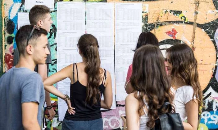 Πανελλαδικές: Αυτή είναι η κούκλα Νέλλη που «τίναξε» τα μόρια στον αέρα (βίντεο)